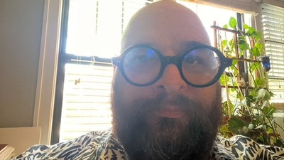 When the subject is lit from behind their face becomes difficult to see and the feeling is disorienting